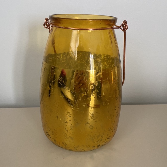 Amber gold coloured glass flower vase - Picture 2 of 4